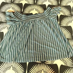 American Eagle Off the shoulder top